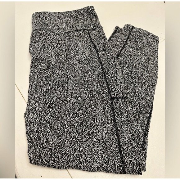 Avia Pants - Womens Avia Leggings Plus Size XXL/2XG Black And White With Pockets 26.5” Inseam